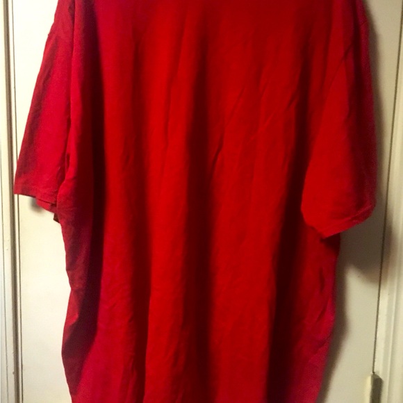 Gnomes 
Women’s Shirt 
Size 4XL 
Red 
Short Sleeve 
Top 
Excellent Condition - Picture 11 of 12